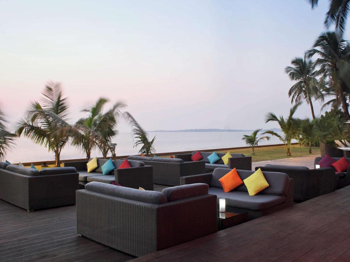 Novotel Mumbai Juhu Beach Ngoại thất bức ảnh The Beach Bar