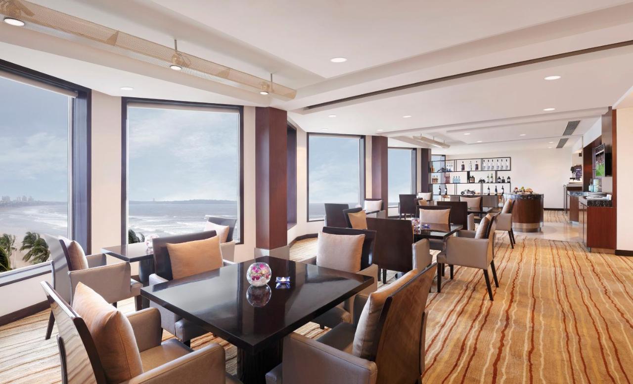 Novotel Mumbai Juhu Beach Ngoại thất bức ảnh Club Lounge at the Taj Mahal Palace