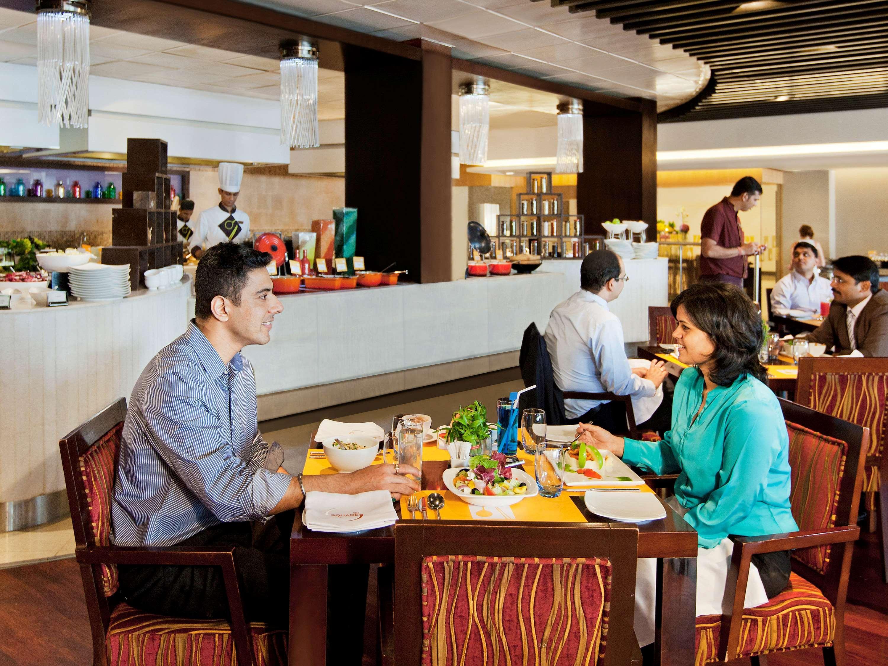 Novotel Mumbai Juhu Beach Ngoại thất bức ảnh The Park, Hyderabad