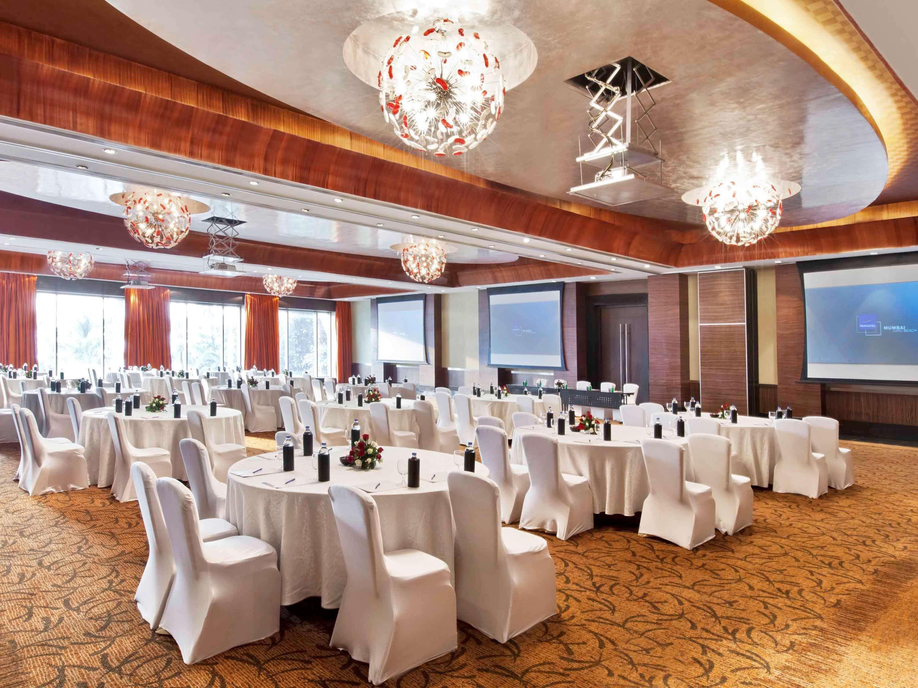 Novotel Mumbai Juhu Beach Ngoại thất bức ảnh The Grand Ballroom